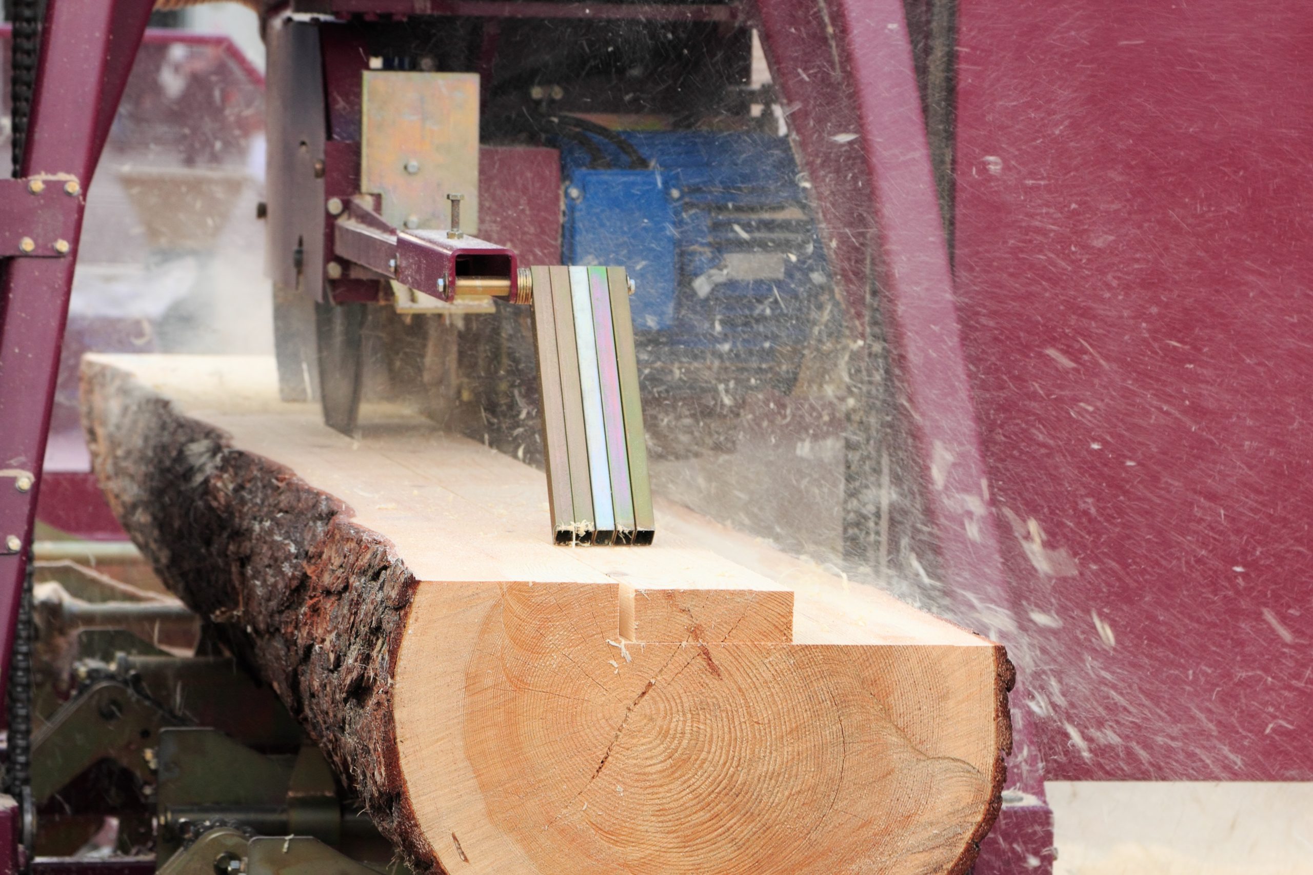 Combustible dust from sawing boards from logs with modern sawmill