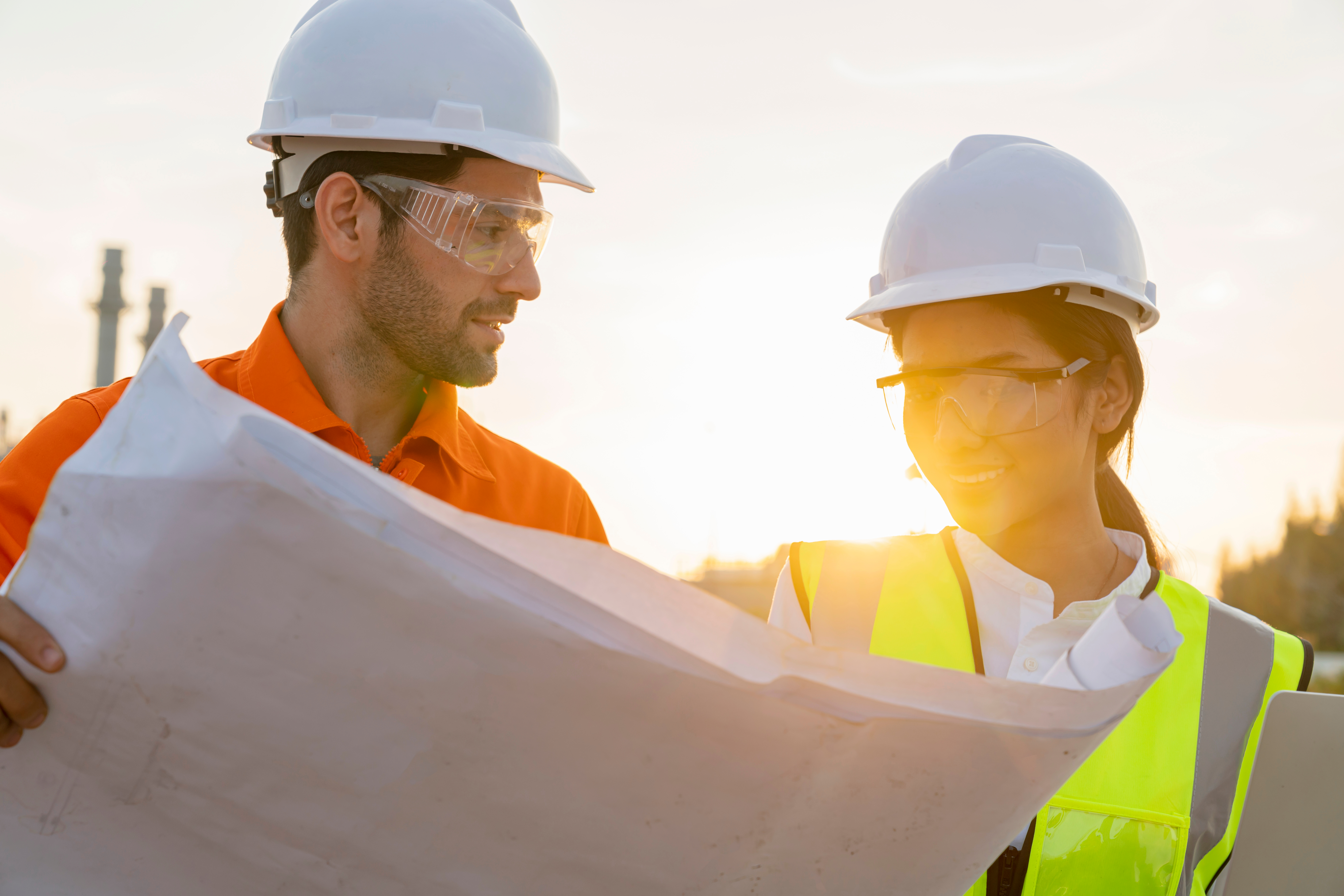 process-safety-experts-reviewing-plans